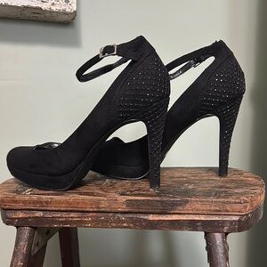 Style & Co Maliaa Embellished Elegant Black Faux Suede Women's Platform Heels
